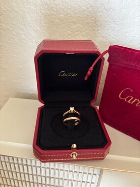 Cartier Red & Gold Ring Display box